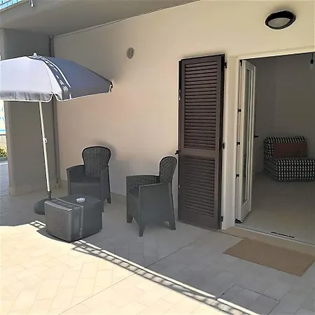 דירה Grazioso Bilocale Al Mare